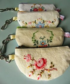 I Love Linen, Vintage Linens Repurposed Projects, Small Fabric Bags, Crafts With Fabric, Quilt Upcycle, Diy Quilted Bag, Upcycled Linens, Vintage Handkerchiefs Crafts, Shabby Chic Bags