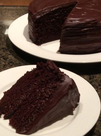 Choco Cake Aesthetic, Types Of Chocolate Cake, Dark Chocolate Cake Aesthetic, How To Make Birthday Cake, Bakery Ideas Recipes, Dark Chocolate Aesthetic, Chocholate Cake, Home Baked Cake, Home Made Chocolate Cake