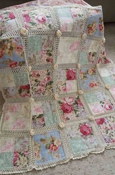 Shabby Chic Decorating, Rideaux Shabby Chic, Shabby Chic Colors, Shabby Chic Quilts, Shabby Chic Decor Bedroom, Shabby Chic Fabric, Chic Bedroom Decor, Shabby Chic Room, Shabby Chic Crafts