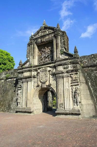 Fort Santiago in the Philippines: This is a historic fortress in Intramuros, Manila, and said by believers to be haunted by ghosts of soldiers and civilian victims killed during World War II. Manila, Santiago, Intramuros Manila, Fort Santiago, Paranormal Activity, The Philippines, Philippines, Soldier, Fort