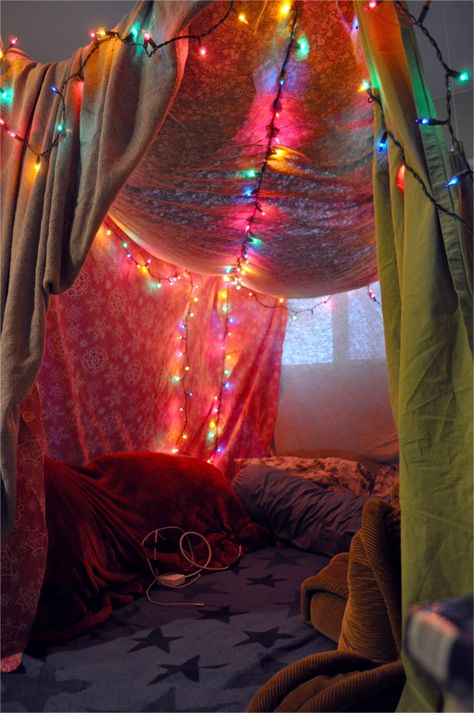 **wishful thinking moment** I would love for Dev to come home and for us to live together in my blanket fort again. <3 Blanket Nest Fort, Cozy Pillow Fort, Blanket Fort Bed, Blanket Nest Aesthetic, Fort In Living Room, Bed With Lots Of Blankets, How To Build A Fort In Your Room, Adult Blanket Fort, Pillow Fort Aesthetic