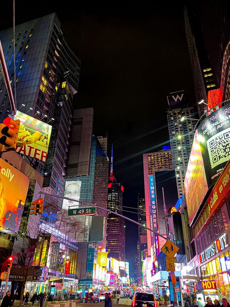 New York Square Times, Nyc Aesthetic Times Square, Time Square New York Night, Night Life City Aesthetic, New York Aesthetic Times Square, Times Square Aesthetic Night, New York Times Square Aesthetic, New York Asthetics, Time Square Aesthetic