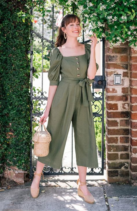 Dresses Will Seem Dull Once You Set Eyes on These 21 Rompers and Jumpsuits From Nordstrom Chique Outfits, Trendy Dress Outfits, Gal Meets Glam, Jumpsuit Outfit, Stylish Dresses For Girls, Designs For Dresses, Fashion Attire, Indian Fashion Dresses, Girls Fashion Clothes