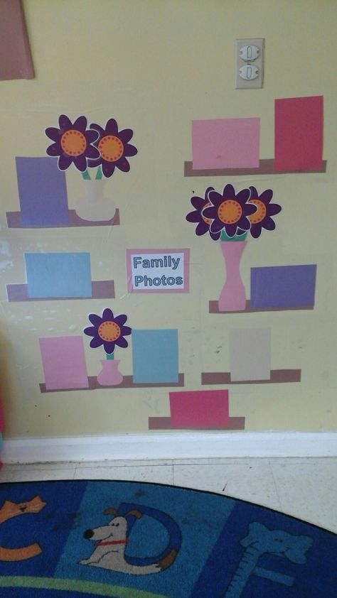 Family Wall Prek Classroom, Daycare Walls Ideas, Daycare Picture Wall, Infant Class Decoration Ideas, Aftercare Classroom Ideas, Infant Room Class Theme, Daycare Front Office Ideas, Classroom Wall Art Preschool, Twos Classroom Ideas Bulletin Boards