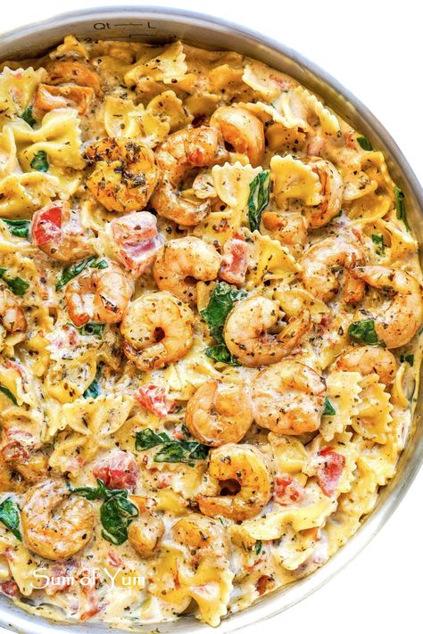 Tuscan Shrimp Pasta, Creamy Tuscan Shrimp, Shrimp Pasta Dishes, Tuscan Shrimp, Fettucini Alfredo, Shrimp Pasta Recipes Easy, Creamy Shrimp Pasta, Lobster Dishes, Shrimp Dinner