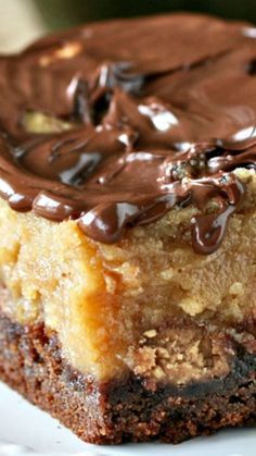 Ooey Gooey Butter Cake Recipe, Gooey Butter Cake Recipe, Deserturi Raw Vegan, Ooey Gooey Butter Cake, Gooey Cake, Cheesecake Squares, Turtle Cheesecake, Gooey Butter Cake, Torte Cupcake