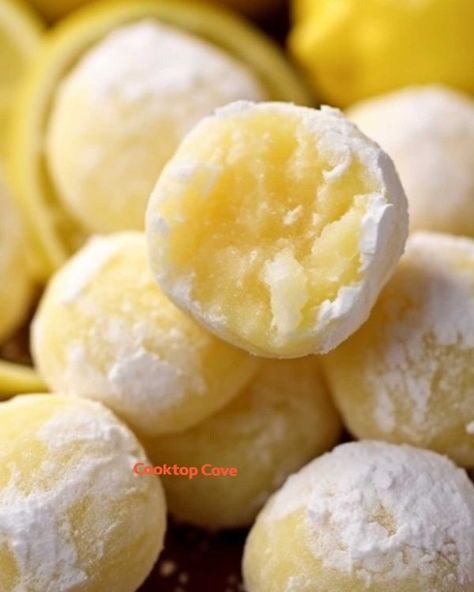 Love making these and giving them out as gifts! Best part? No baking required! Lemon Truffle Recipe, Lemon Truffles, Lemon Dessert Recipes, Candy Recipes Homemade, Truffle Recipe, Lemon Desserts, Lemon Recipes, Cookies Recipes Christmas, Candy Recipes