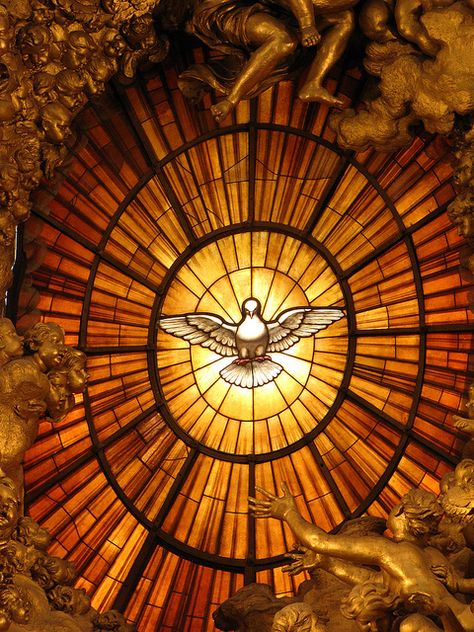 Stained Glass Window in St. Peter's Basilica, Vatican City by Gibley Pentecost, Holy Spirit Art, St Peters Cathedral, Gian Lorenzo Bernini, Catholic Pictures, St Peters Basilica, Saint Esprit, Spirited Art, Jesus Christus