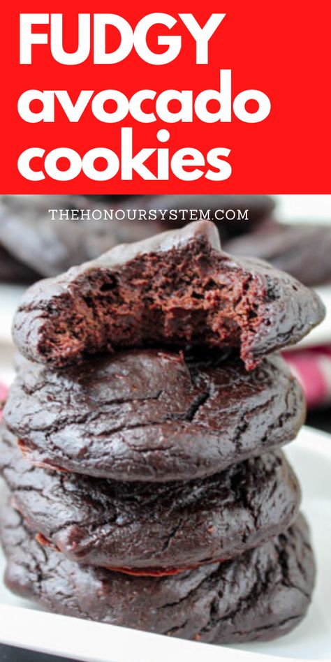 Essen, Avocado Chocolate Recipes, Avocado Baking, Avocado Peanut Butter, Keto Avocado Recipes, Avacodo Recipes, Avocado Chocolate Cookies, Avocado Recipes Dessert, Healthy Desert