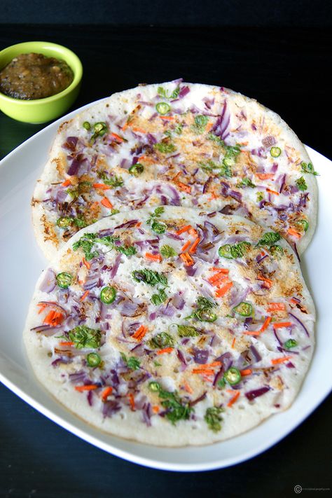 Onion Uttapam | Easy South Indian Breakfast Recipe Onion Uttapam, South Indian Meals, South Recipes, Kerala Breakfast, Foodie Couple, Uttapam Recipe, South Indian Breakfast Recipes, Dosa Batter, South Indian Breakfast