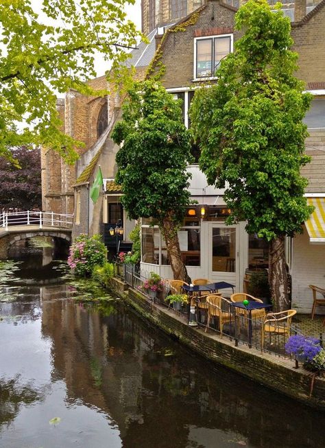 10 most beautiful towns in Netherlands - Living + Nomads – Travel tips, Guides, News & Information! Delft, Delft Netherlands, Holland Netherlands, Netherlands Travel, Voyage Europe, Pretty Places, Places Around The World, Wonderful Places, Travel Around The World