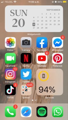 Organize Home Screen Iphone, Home Iphone Ideas, Ideas Pantalla Inicio Iphone, What’s On My Iphone, Iphone Ideas Organize Apps, Iphone Home Screen Layout Organized, Iphone 7 Aesthetic, Iphone Screen Ideas, Organisation Iphone Apps