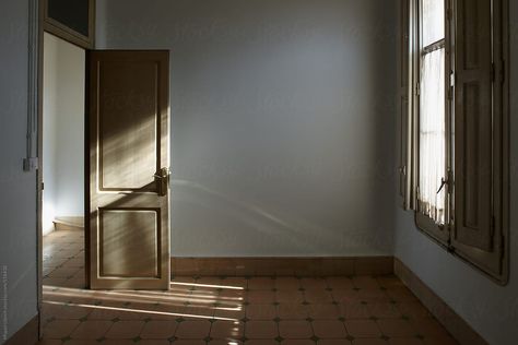 Interior Of An Old Empty Room With A Window | Stocksy United Background Reference Photo Room, Empty House Aesthetic, Empty Apartment Aesthetic, Empty Aethstetic, Empty Room Aesthetic, Urban Rugs, Empty Bedroom, Design On Wall, Empty Living Room