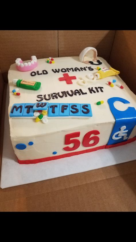 Funny getting old cake 62 Year Old Birthday Cakes, Funny 50th Birthday Cake For Women, Old Birthday Cake Funny, 50th Birthday Cake Ideas For Women Funny, 60th Birthday Cake Ideas For Women Funny, Funny Cakes For Women Birthdays, 60th Cake Ideas For Women, Old Lady Cake, 56th Birthday Cake