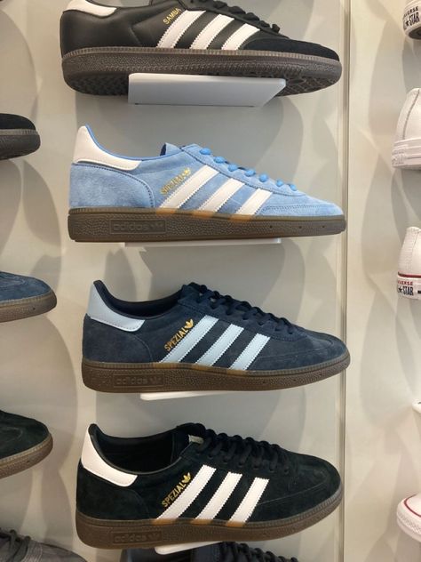 Aesthetic Addidas Shoes, Cool Shoes Adidas, Shoes Inspo 2023, Shoes Vintage Aesthetic, New Clothes Aesthetic Shopping, Sambas Adidas Aesthetic, Samba Adidas Shoes, Shoe Inspo Heels, Stockholm Fashion Shoes