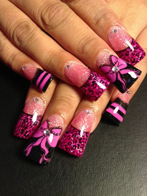 Lacey bows and p!nk cheetah Nails Colourful Nails, Flare Nails, Punk Nails, Duck Nails, Black Acrylic Nails, Colorful Nails, Edgy Nails, Nail Design Inspiration, Cute Nail Art Designs