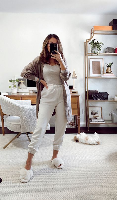 Easy WFH outfit, affordable loungwear Everyday Outfits Work, Home Outfit Women, Easy Everyday Outfits, Casual Home Outfits, Comfy Work Outfit, Work From Home Outfit Ideas, Wfh Outfits, Work From Home Outfits, At Home Outfits