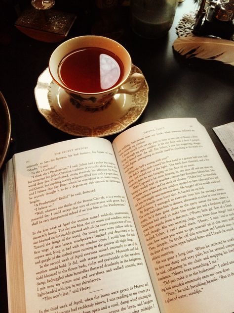 Tumblr, Classic Life, Tea And Books, Book Study, World Of Books, A Cup Of Tea, The Secret History, Coffee And Books, I Love Coffee