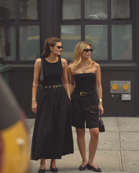 CASS DIMICCO (@cassdimicco) • Instagram photos and videos Nyc Summer Outfit Street Style, Luxury Outfit Ideas, Nyc Summer Outfit, New York Streetstyle, Nyc Picture Ideas, Outfit Ideas Minimalist, Cass Dimicco, Summer In Nyc, New York Summer