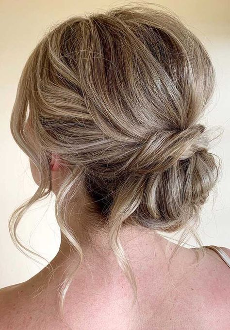 Want your hairstyle to be the hottest? Whether you want to add more edge or elegance – Updo hairstyles can easily make you look sassy and elegant. So... Chic Updo Hairstyles, Chic Updo, Messy Hair Updo, Wedding Hair Up, Guest Hair, Bridesmaid Hair Makeup, Wedding Guest Hairstyles, Bridal Hair Updo, Low Bun