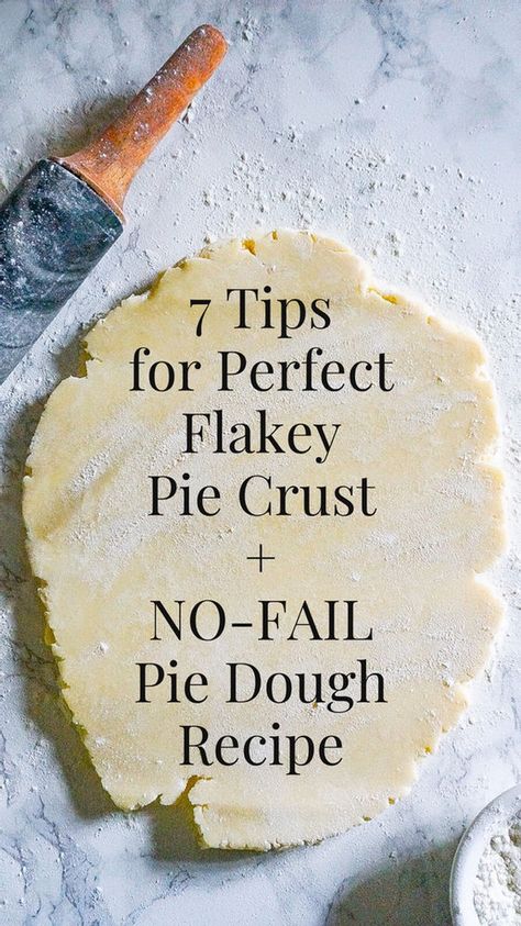 No Fail Pie Crust, Best Pie Crust Recipe, Flakey Pie Crust, Making Pie Crust, Flaky Pie Crust Recipe, Pie Crust Recipe Easy, Pie Crust Designs, Nutella Cupcakes, Pie Dough Recipe