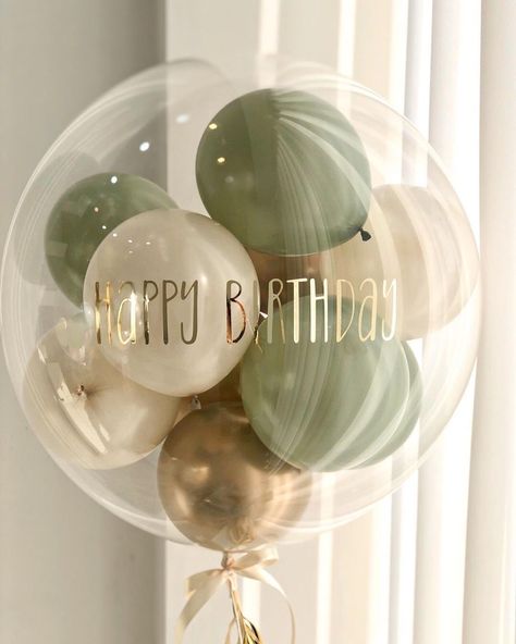 Aesthetic Ballon Decoration, Minimal Birthday Party Ideas, Pastel Green Birthday Decorations, Birthday Balloon Decorations Simple, Simple Birthday Balloon Decorations, Ballon Decorations Simple, Green Birthday Aesthetic, Party Colour Themes, 40 Birthday Balloons