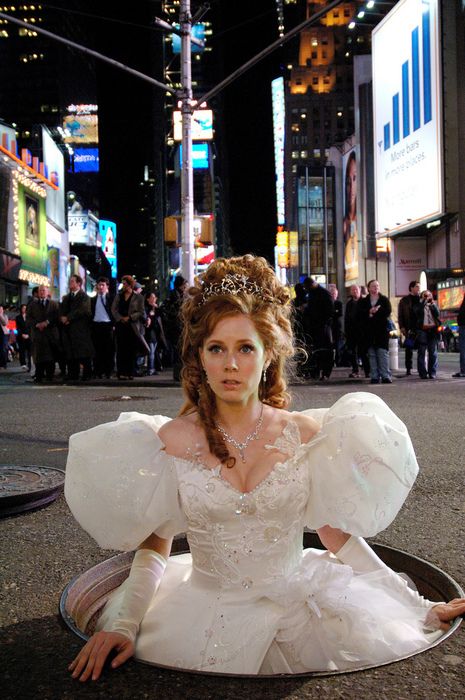 Amy Adams, Enchanted Movie, Giselle Enchanted, Movie Wedding Dresses, Photowall Ideas, Disney Enchanted, Wedding Movies, I Love Cinema, Mia 3