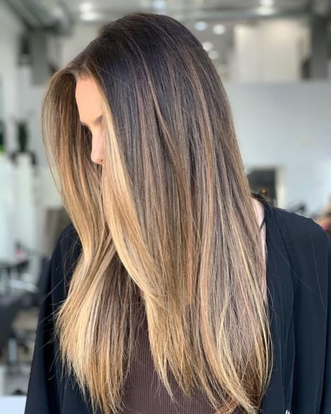 Balayage Light Brown Hair Straight, Natural Hair Color Ideas For Straight Hair, Balayage, Balayage Long Straight Hair, Boliage Hair Straight Hair, Blond Highlights On Straight Hair, Balage Hair Brown Straight, Highlighted Straight Hair, Natural Balayage Straight Hair