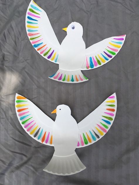 *FR* Paper Plate Animal Crafts for Kids Dove Preschool Craft, Dove Paper Plate Craft, Paper Plate Dove Craft, Paper Plate Doves, Mlk Kids Craft, B Is For Bird Craft, Crafts About Peace, Dove Paper Craft, Dove Crafts For Kids Sunday School