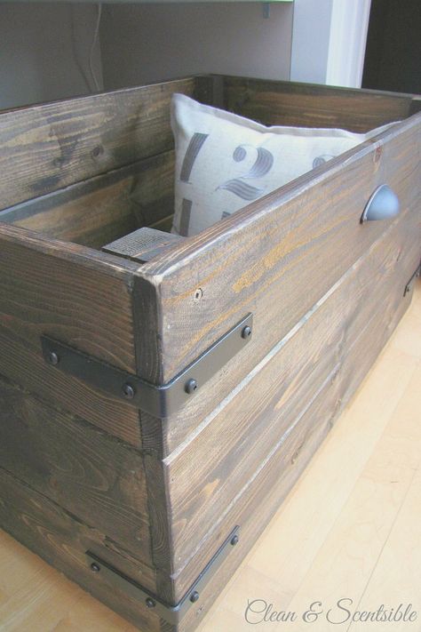 Diy Wooden Crate, Diy Rangement, Diy Holz, Wood Crates, Wooden Crates, Functional Storage, Wooden Crate, Wood Boxes, Rustic Diy