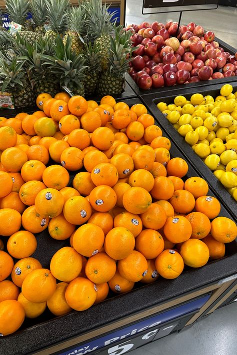 Grocery Display, Fruit Aesthetic, Fruit Display, Cozy Night, Organic Fruit, Orange Fruit, Grocery Store, Grapefruit, Good Eats