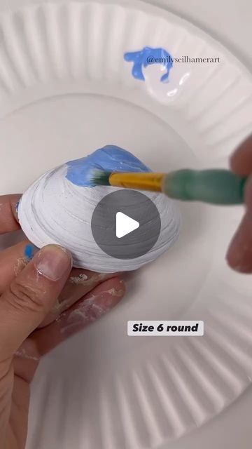 50K views · 1.6K likes | Emily Seilhamer on Instagram: "[clip] Beach painting on a seashell! 🎨🐚 #beachvibes #easypainting #tutorials #beginner #artsandcrafts #diyideas" Painted Sea Shells Ideas, Beach Rocks Crafts, Painting Shells, Beach Art Diy, Craft Paper Flowers, Beach Rock Art, Seashell Art Diy, Beach Crafts Diy, Diy Beach Decor