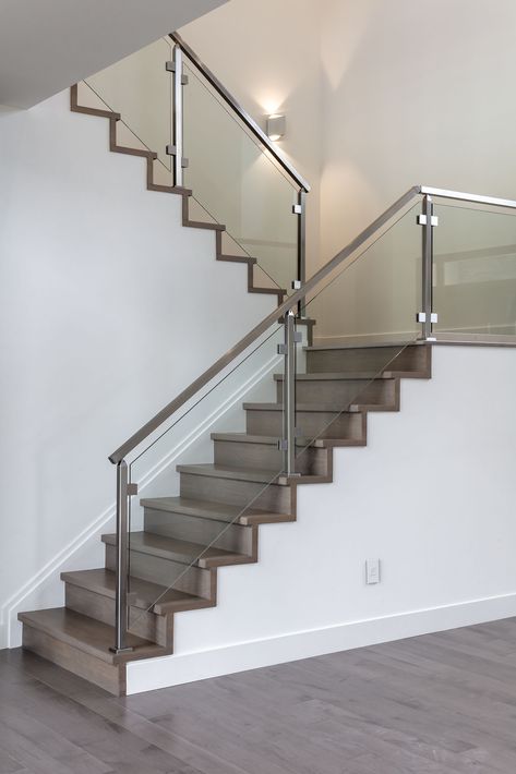 Interior Glass Railing Stairs, Stairs Wood Design, Glass Grill Design For Stairs, Glass Railing Design Stairs, Stair Case Railing Ideas Ms, Fabrication Door Design, Staircase Railing Design Modern Steel, Glass Stair Railings, Steel Glass Railing Design For Stairs