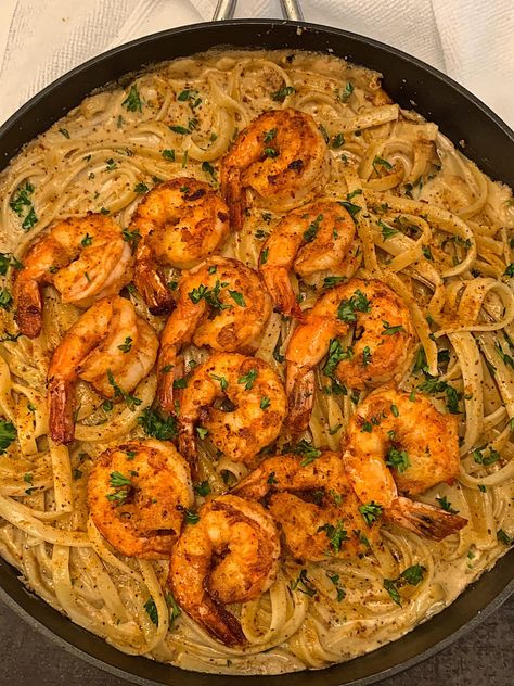 Rich Pasta Dishes, Creamy Shrimp Pasta Recipes Easy, Creamy Pasta Shrimp, Cajun Fettucini Alfredo, Shrimp And Salmon Alfredo, Alfredo Pasta With Shrimp, Pasta And Shrimp Recipes, Cajun Alfredo Sauce Recipe, Food Cravings Savory