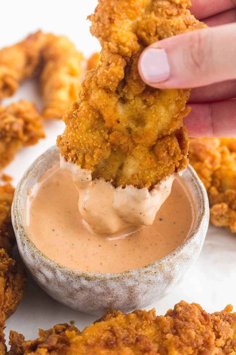 Canes Recipe, Chicken Wing Dipping Sauce, Raising Cane Sauce Recipe, Canes Sauce, Canes Chicken, Homemade Chicken Tenders, Little Sunny Kitchen, Dipping Sauces For Chicken, Raising Canes