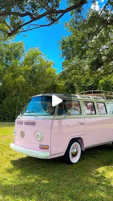 USA Custom VW Bus on Instagram: "🌸 Dreaming of summer adventures with the limited series 1996 VW Bay Window in pink! 💕 Step inside to discover a lovingly crafted interior designed by Gabi Lopes from  @kombi.collective. Carefully tailored to elevate your travel experience to new heights.🌟🤩💖

Contact us for more details 
usacustombus@gmail.com

#VintageVibes #SummerAdventures #VWBus #vwbus #vwbuslife #vanlifestyle #baywindowbus #vwbusbaywindow #vintagestyle #vanlife #pinkcar #classiccars #pinkaesthetic #pinkvwbus #vwbusforsale" Vw Bus For Sale, Interior Kombi, Vw Bay Window, Volkswagen Bus Interior, Custom Van Interior, Kombi Interior, Vw Bus Interior, Vespa S, Bus Interior