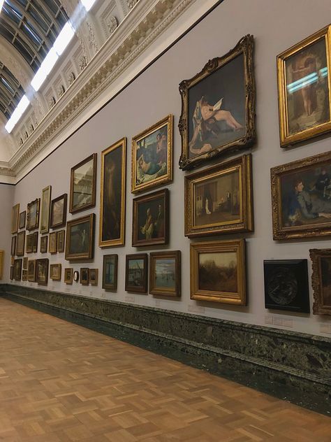 Museum Architecture, Marketing Project, Aesthetic London, Museum Aesthetic, Art Gallery Interior, Tate Britain, Art Gallery Wallpaper, Simple Acrylic Paintings, Aesthetic Painting