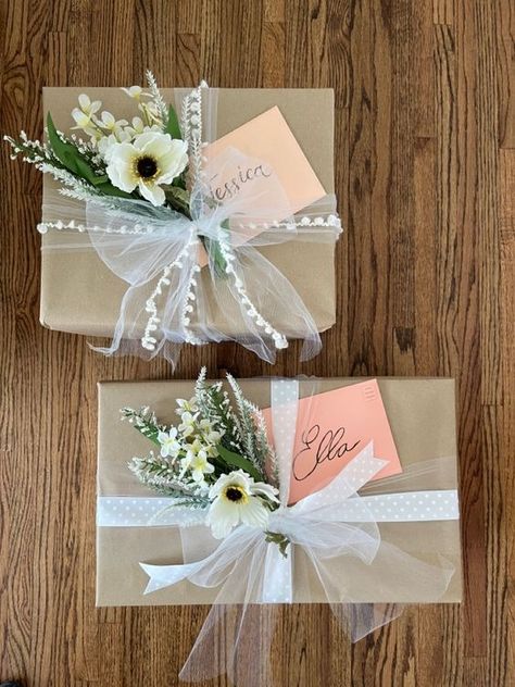 The Best Bridal Shower Gifts: Top Ideas She'll LOVE - Your Home Revival Wedding Gift Box Decorating Ideas, Quinceanera Gift Wrapping Ideas, Fall Wedding Gift Wrapping Ideas, Mother’s Day Present Wrapping, Floral Gift Wrapping Ideas, Wedding Favors Wrapping Ideas, Gift Wrapping Ideas For Mother’s Day, Bride Gift Wrapping Ideas, Wedding Wrapping Ideas Gift