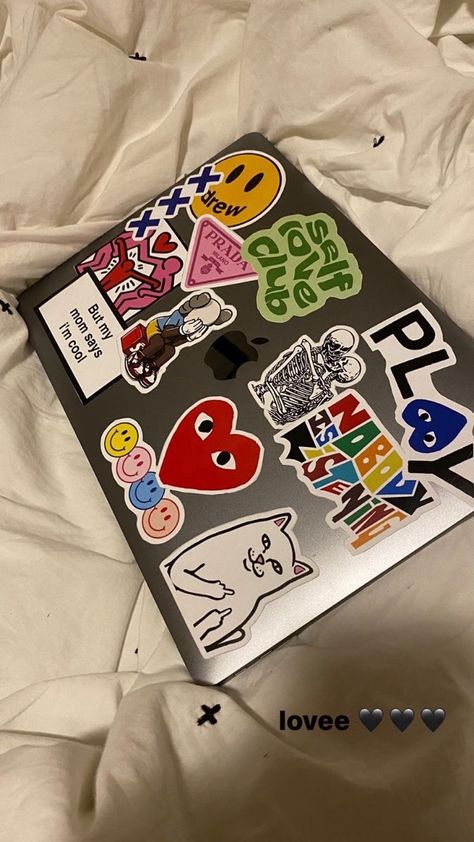 Where To Get Cute Stickers, Ipad Case With Stickers, Computer Stickers Aesthetic, Macbook Case Stickers, Laptop Decoration, Laptop Case Stickers, Produk Apple, Macbook Stickers, Computer Sticker