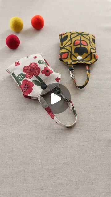 @jia.sewing on Instagram: "Wallet/ Pouch/ Keychain | DIY | Quick Sewing Tips No.92💰👛✨#diy #sewing #sewingtips #sewingtipsandtricks #wallet #pouch #keychain #seamstress #tailor #jia-sewing

Link to full video.⬇
https://studio.youtube.com/video/kOGvURcXuIs/edit

Measurements: 22x26, 1cm, 1cm, 254x4, 5cm, 2cm." Coin Pouch Diy Free Pattern, Quick Sewing Ideas, Popular Sewing Projects To Sell, Hand Sewn Pouch, Cell Phone Pouch Diy Free Pattern, Trending Sewing Projects, Diy Mini Purse, Diy Hanging Toiletry Bag, Little Pouches To Sew