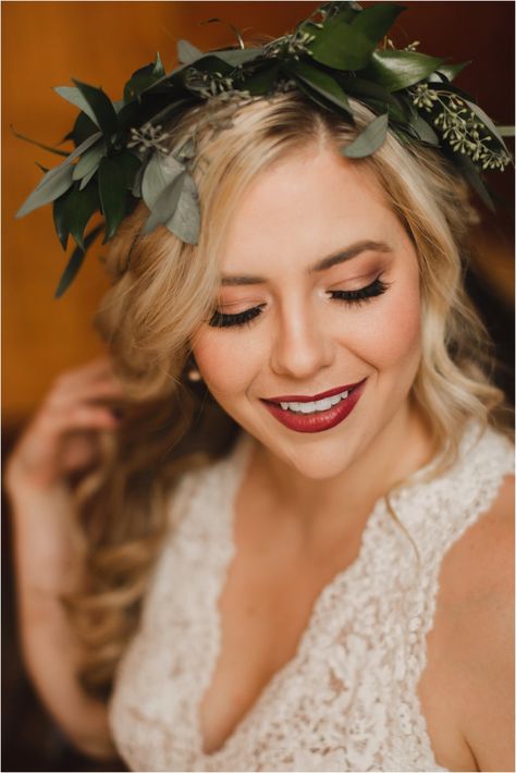 Wedding Makeup Ideas Red Lips, Wedding Makeup For Blue Eyes Red Lips, Bride Makeup With Red Lipstick, Boho Wedding Makeup Hazel Eyes, Wedding Winter Makeup, Wedding Makeup Winter Brides, Wedding Makeup Deep Red Lips, Natural Bridal Makeup Red Lips, Soft Fall Bridal Makeup