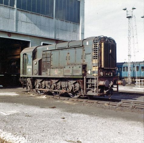 Related image Zug, Railway Photography, Abandoned Train, Train Truck, Train Art, British Rail, Old Trains, Old Tractors, Train Sets