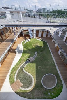 Gallery of Amanenomori Nursery School / Aisaka Architects’ Atelier - 5 Japanese Playground, Japanese Nursery, Playgrounds Architecture, Shelter Design, Kindergarten Design, School Interior, School Yard, Climbing Wall, Nursery School