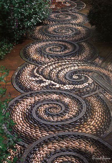 Mosaic Garden Paths | Mosaic garden path. This is original and eye catching ... | mosaic it Reka Bentuk Landskap, Taman Diy, Jardim Diy, Desain Lanskap, Pebble Mosaic, Stone Garden, Have Inspiration, Garden Pathway, Mosaic Garden