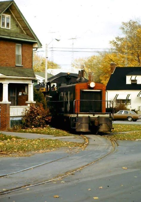 26 Images you'll want no part of. - Creepy Gallery Railroad Images, Canadian National Railway, Abandoned Train, Railroad Pictures, Railroad Photography, Train Wreck, Railroad Photos, Train Photography, Trainspotting