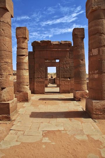 Ruins, Ancient Egyptian Temple, Ancient Egypt Architecture, Desert Temple, Ancient Egyptian Architecture, Desert Aesthetic, Ancient Pyramids, Egyptian Temple, Temple Ruins