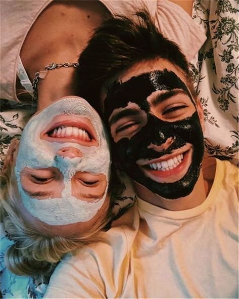 Foto Pertunangan, Filmy Vintage, Cute Date Ideas, Girlfriend Goals, Couple Goals Teenagers, Beauty Mask, Foto Tips, Goals Pictures