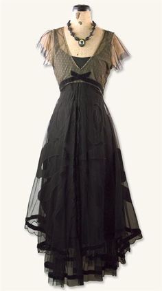 Goth Hippie, Black Chemise, Duchess Dress, Swaggy Outfits, Dresses Gowns, Fancy Dresses, Look Cool, Dream Dress, Pretty Dresses