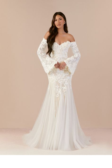 Say yes to Arlette, our boho lace and tulle mermaid wedding dress. She features gorgeous off-the-shoulder flare sleeves, a flattering sweetheart neckline, and tulle godets that trail behind you as you walk down the aisle. Elegant Wedding Dress Lace, Elegant Wedding Dresses Lace, Mermaid Wedding Dress With Sleeves, Mexican Wedding Dress, Chapel Train Wedding Dress, Off Shoulder Wedding Dress, Mermaid Sweetheart, Mermaid Fairy, Lace Wedding Dress With Sleeves