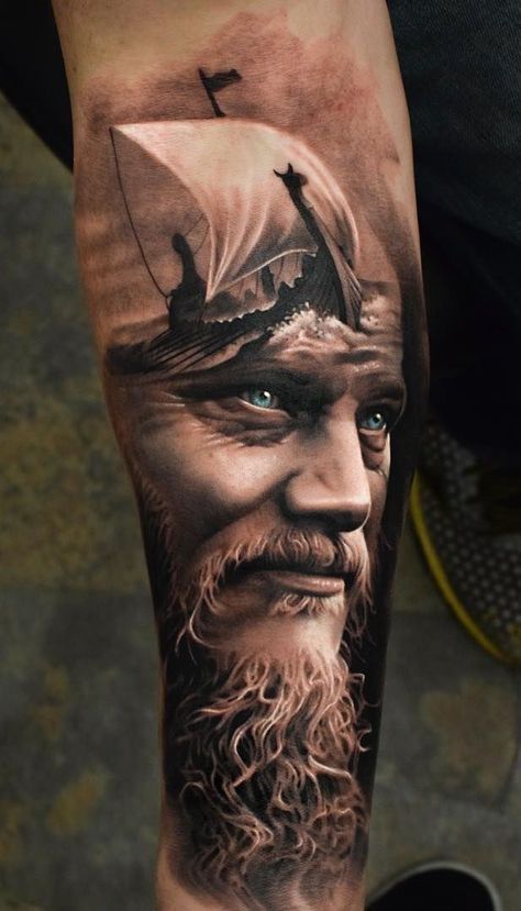 Ragnar Tattoo Vikings, Tattoo Ragnar Lothbrok, Viking Goddess Tattoo, Tattoo Ragnar, Ragnar Tattoo, Arlo Tattoo, Viking Tattoo Ideas, Ragnar Lothbrok Tattoo, Arlo Dicristina